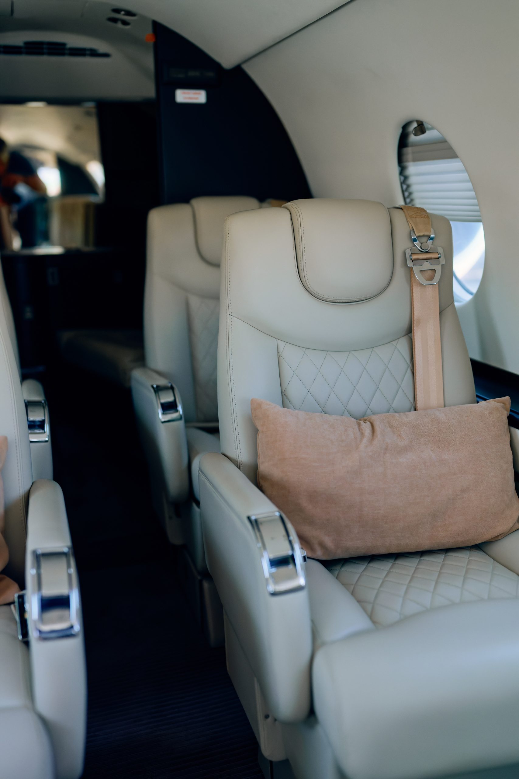 Hawker 400 XP YR-BIG gallery 3