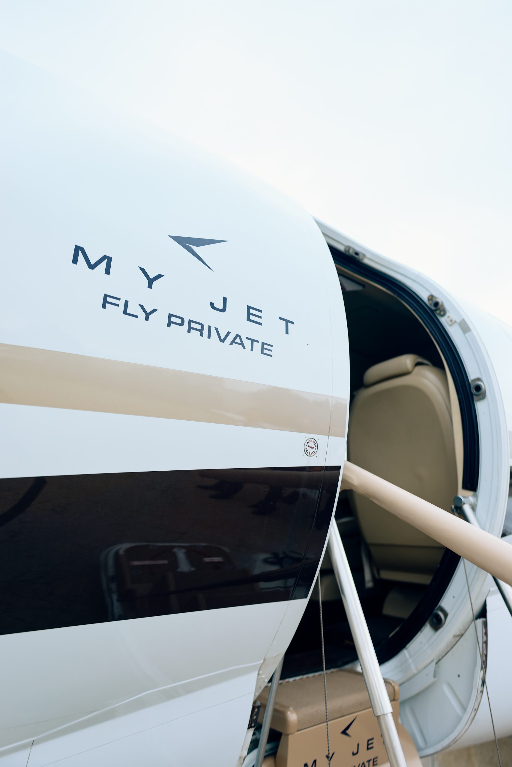 Cessna Citation XLS+ YR-WNT gallery 2